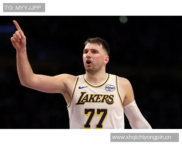 反差拉满！东契奇直言绝不打到41岁，詹姆斯却暗示退役看心态，湖人球迷破防